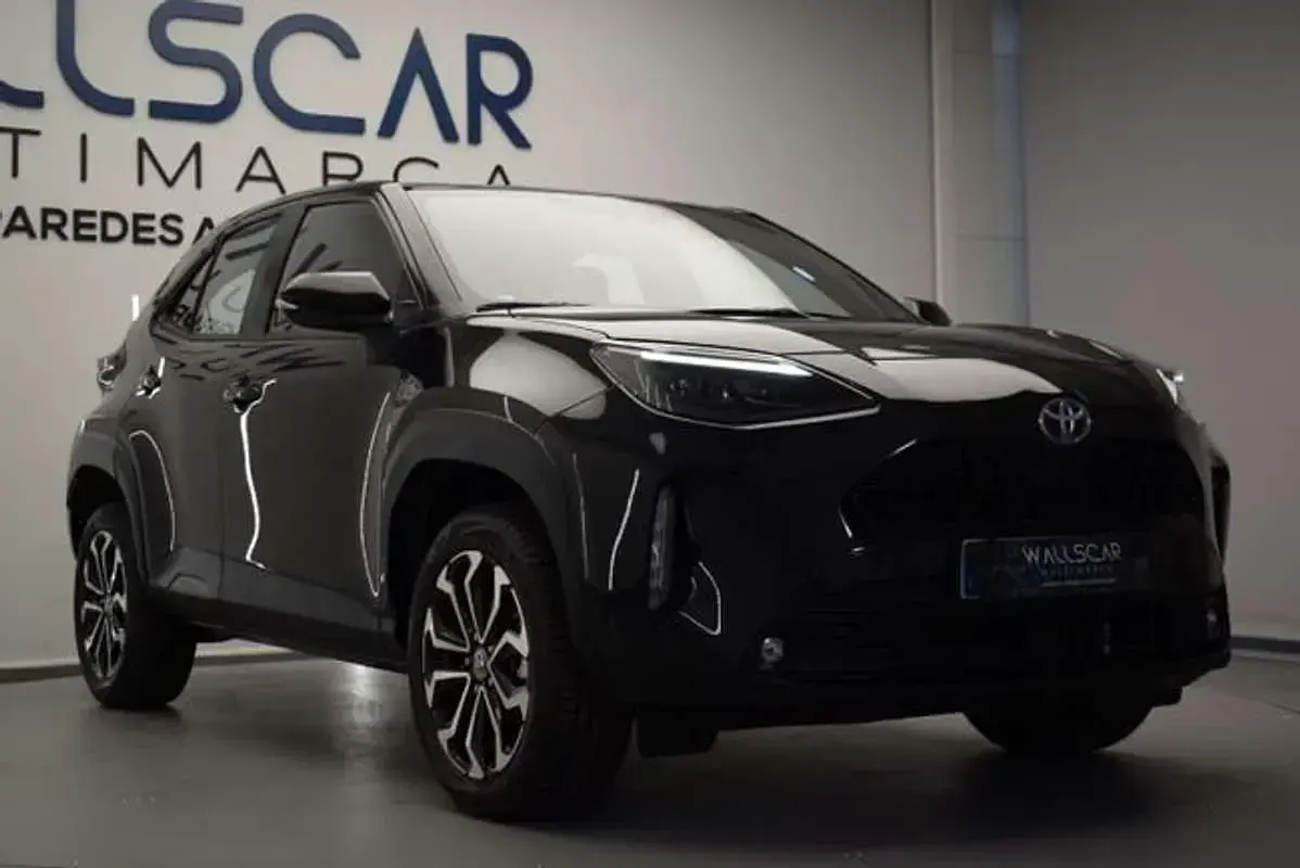 Usado Toyota Yaris Cross Connect Style 116 CV (85 kW) 2022 Negro SUV