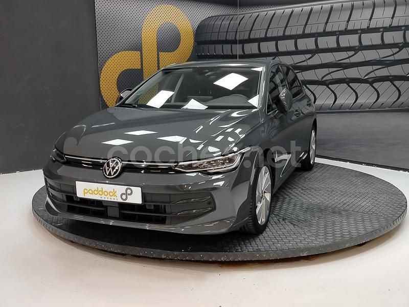 Gris / plata Usado 2025 VW Golf Style Berlina | 26.900 € (Precio justo) - Imagen 1/4