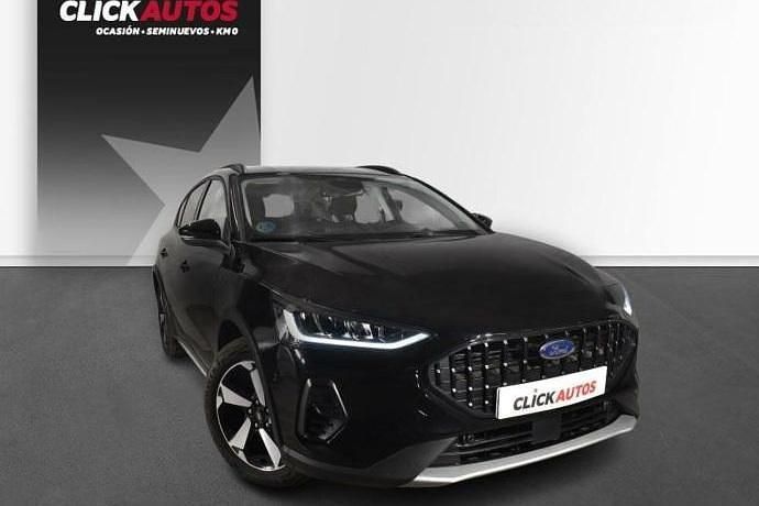 Käytetty Ford Focus Active 155 HP (114 kW) 2024 Musta