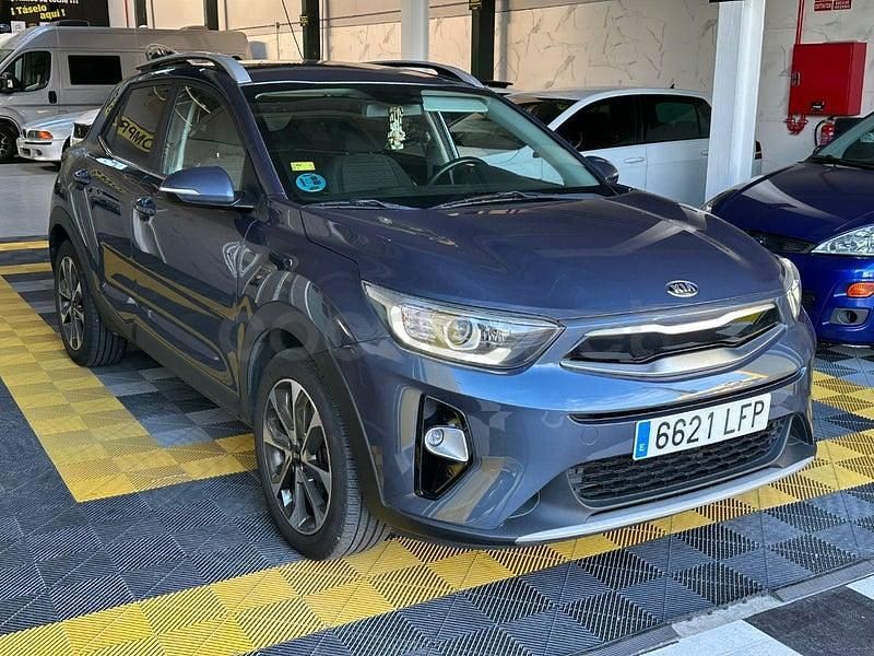 Usado Kia Stonic 100 CV (73 kW) 2020 Azul SUV