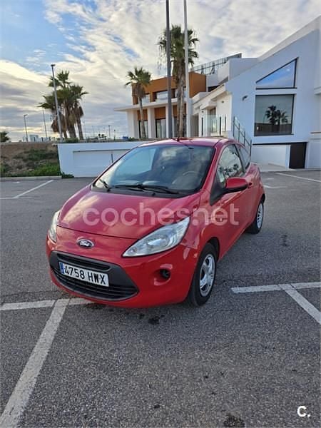 Rojo Usado 2014 Ford Ka Titanium Berlina | 3600 € (Precio justo) - Imagen 1/4