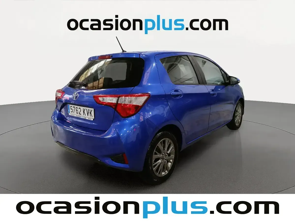 Usado Toyota Yaris Active 69 CV (50 kW) 2019 Azul Utilitario