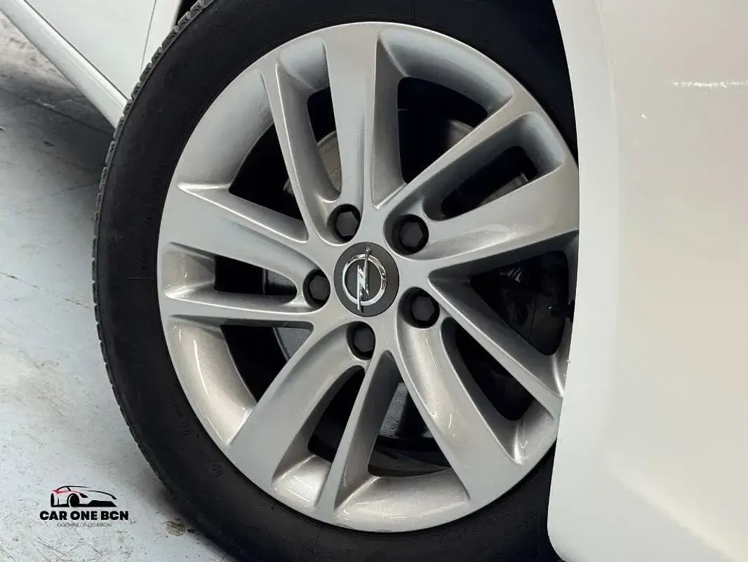 Usado Opel Meriva Selective 110 CV (80 kW) 2016 Blanco Monovolumen
