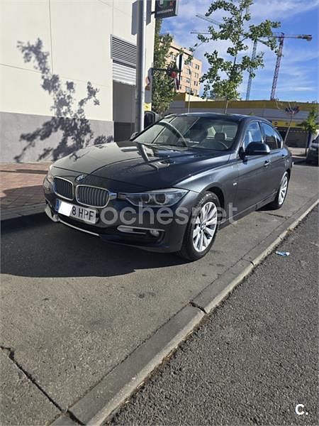 Usado BMW 320 Sport Line 184 CV (135 kW) 2013 Gris / plata Berlina