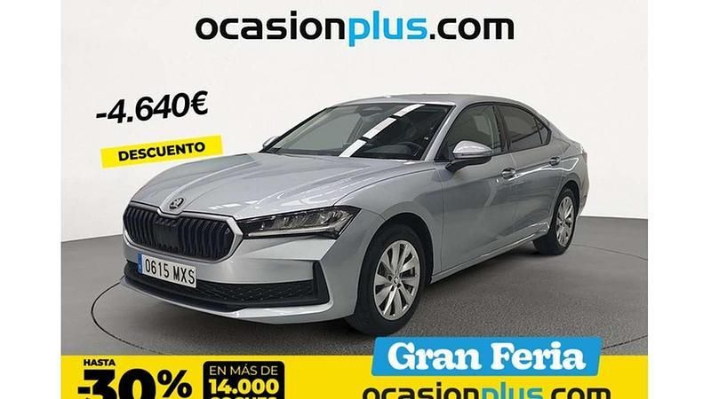 Plateado Nuevo 2025 Skoda Superb Essence Berlina | 29.557 € (Super precio) - Imagen 1/4