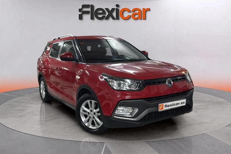 Rojo Usado 2017 Ssangyong (KGM) XLV Limited SUV | 8790 € (Super precio) - Imagen 1/4