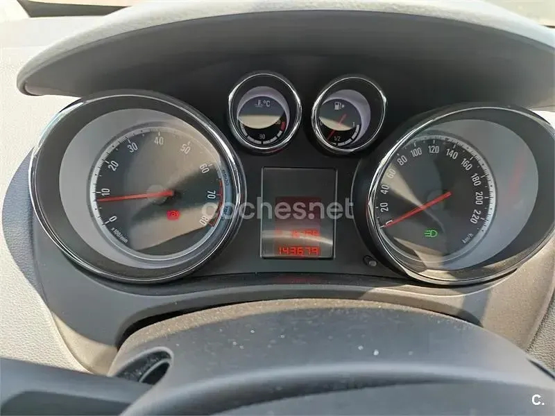 Usado Opel Meriva Cosmo 120 CV (88 kW) 2010 Gris / plata Monovolumen