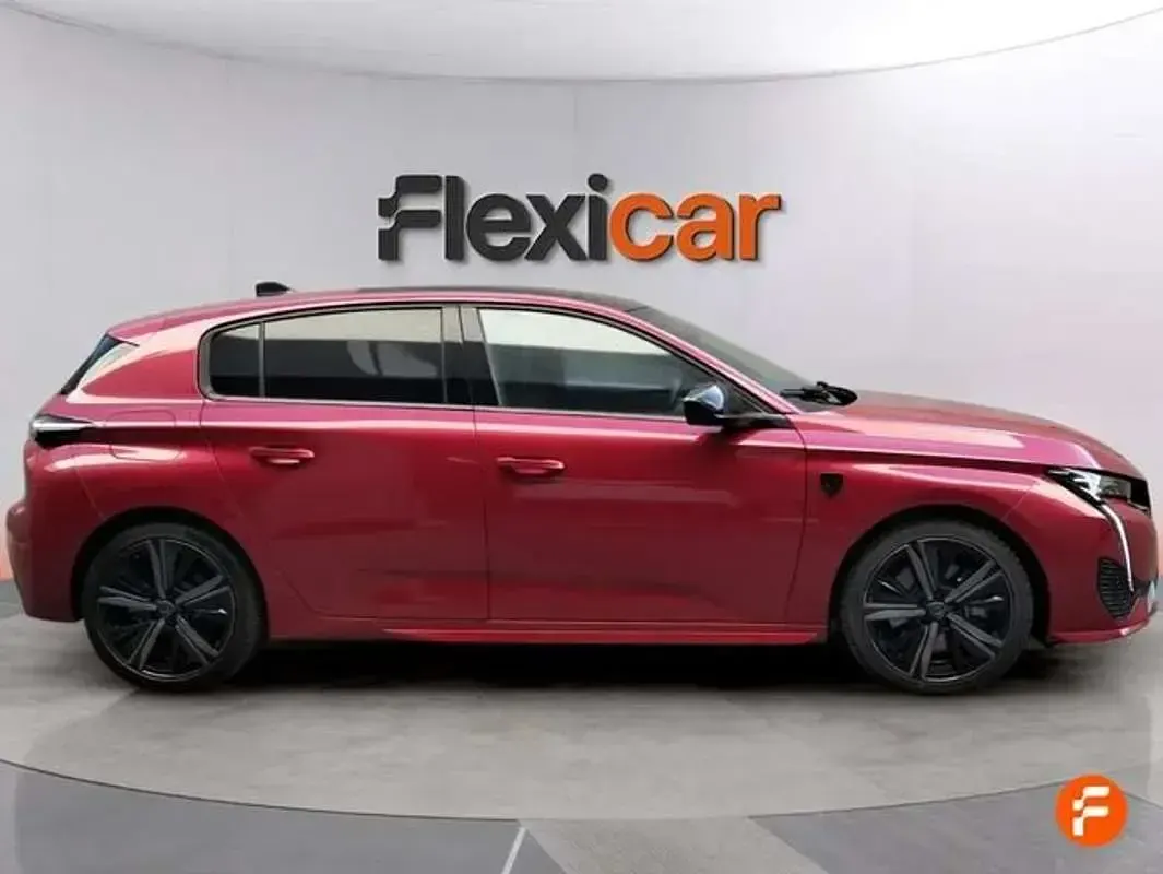 Usado Peugeot 308 Active 180 CV (132 kW) 2022 Rojo Utilitario