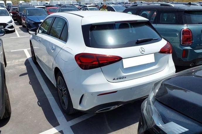 Usado Mercedes A250 218 CV (160 kW) 2023