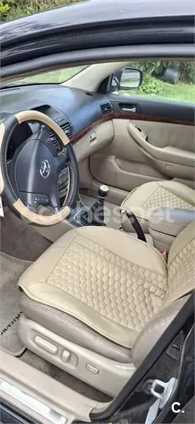 Usado Toyota Avensis Executive 150 CV (110 kW) 2005 Negro Berlina