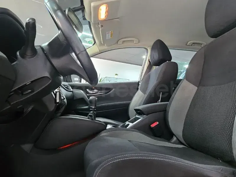 Usado Nissan Qashqai Acenta 140 CV (102 kW) 2018 Blanco SUV