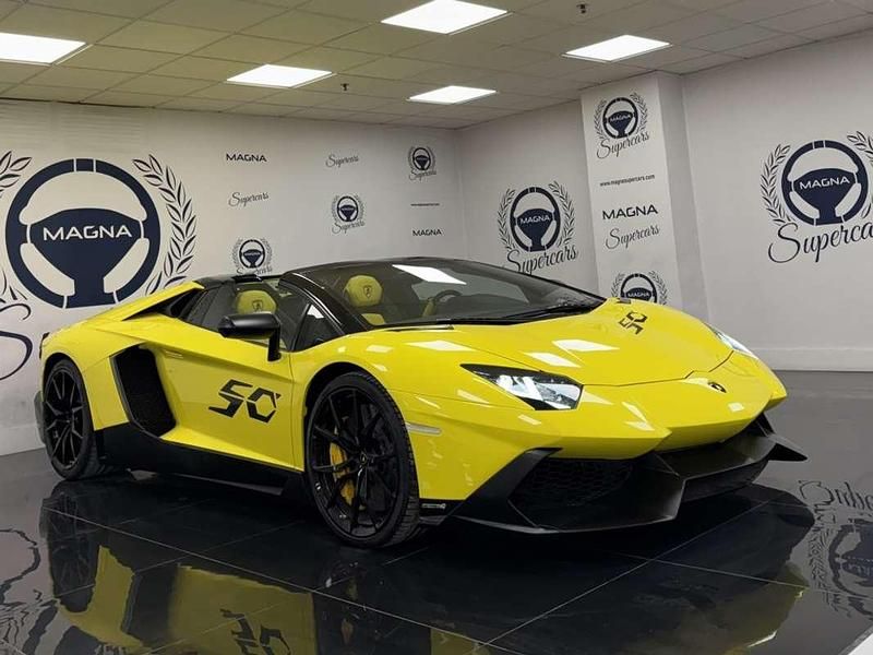 Usado Lamborghini Aventador 721 CV (530 kW) 2014 Amarillo Descapotable