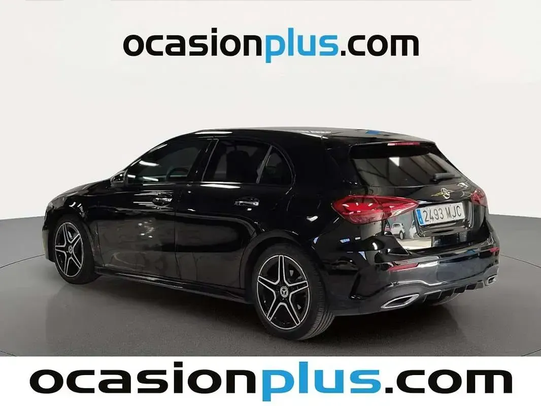 Usado Mercedes A180 Advanced 136 CV (100 kW) 2023 Negro Utilitario