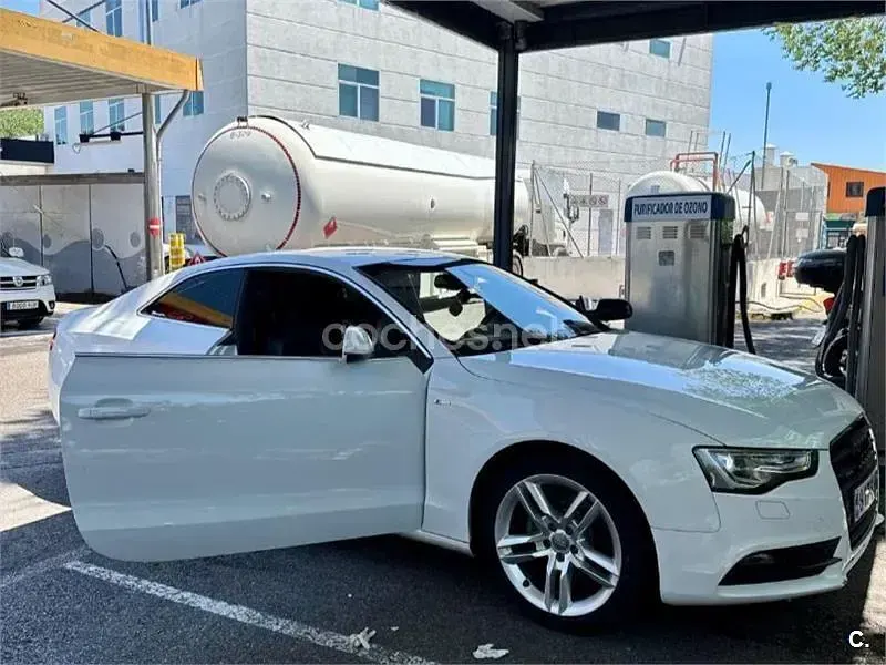 Usado Audi A5 S-Line 177 CV (130 kW) 2012 Blanco Coupe