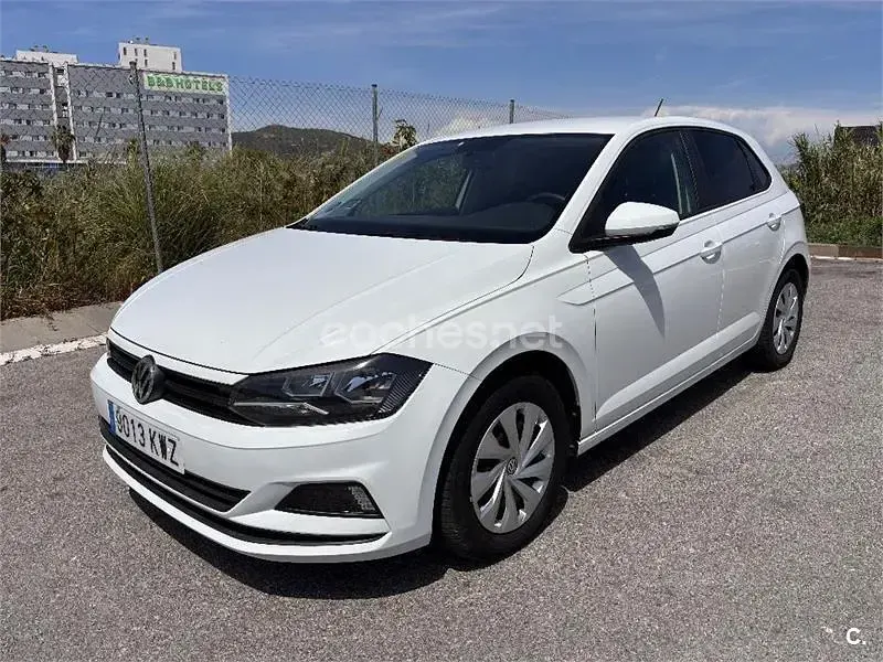 Usado VW Polo Edition 90 CV (66 kW) 2018 Blanco Utilitario