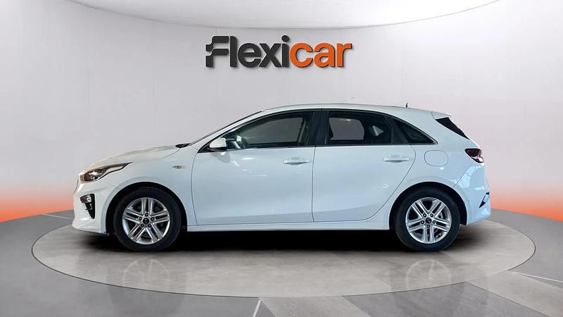 Usado Kia Ceed 101 CV (74 kW) 2024 Blanco Utilitario