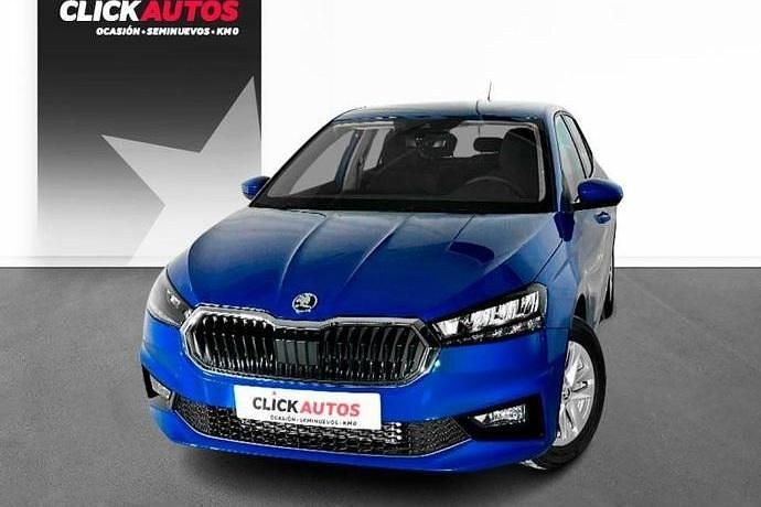 Negro Usado 2024 Skoda Fabia Ambition | 15.750 € (Buen precio) - Imagen 1/4