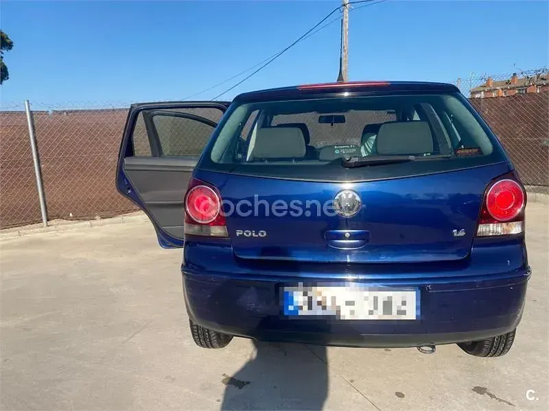 Usado VW Polo Match 75 CV (55 kW) 2006 Azul Utilitario