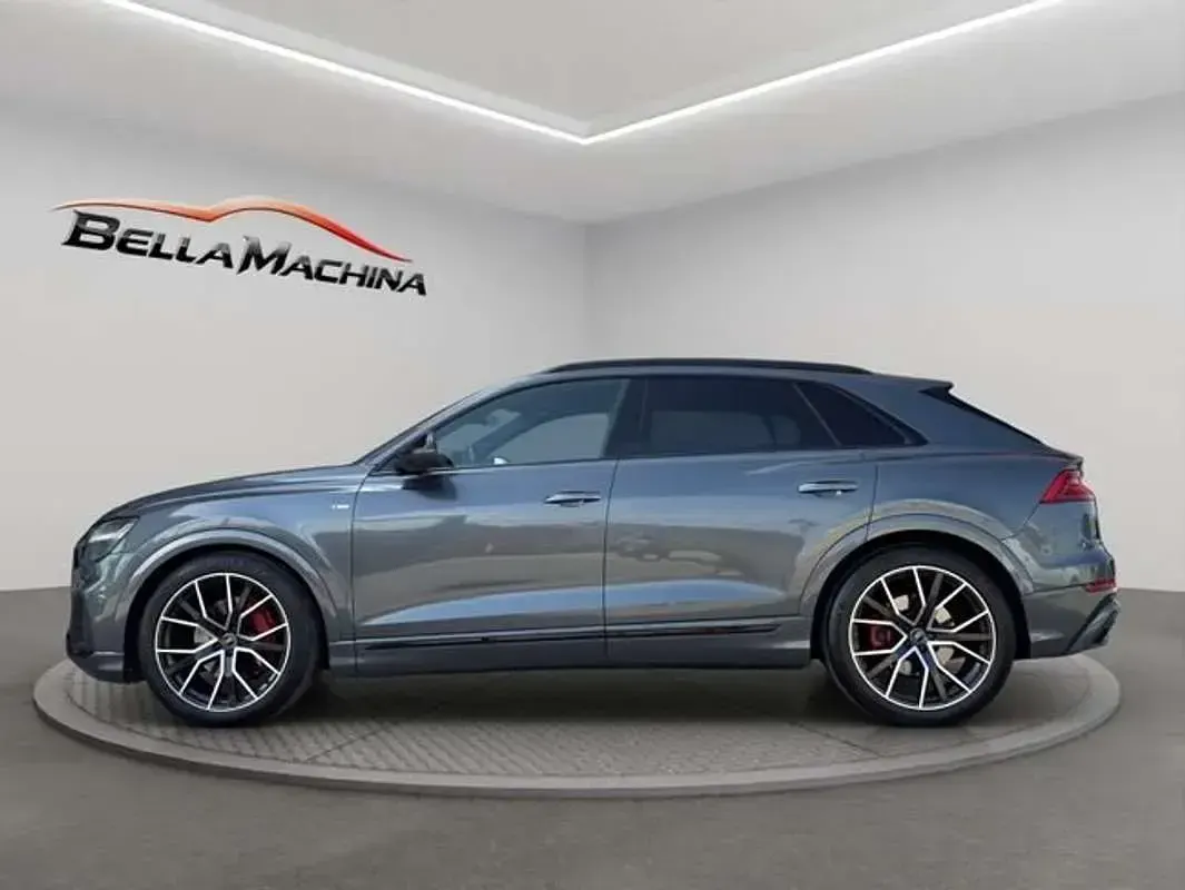 Usado Audi Q8 286 CV (210 kW) 2021 Gris SUV