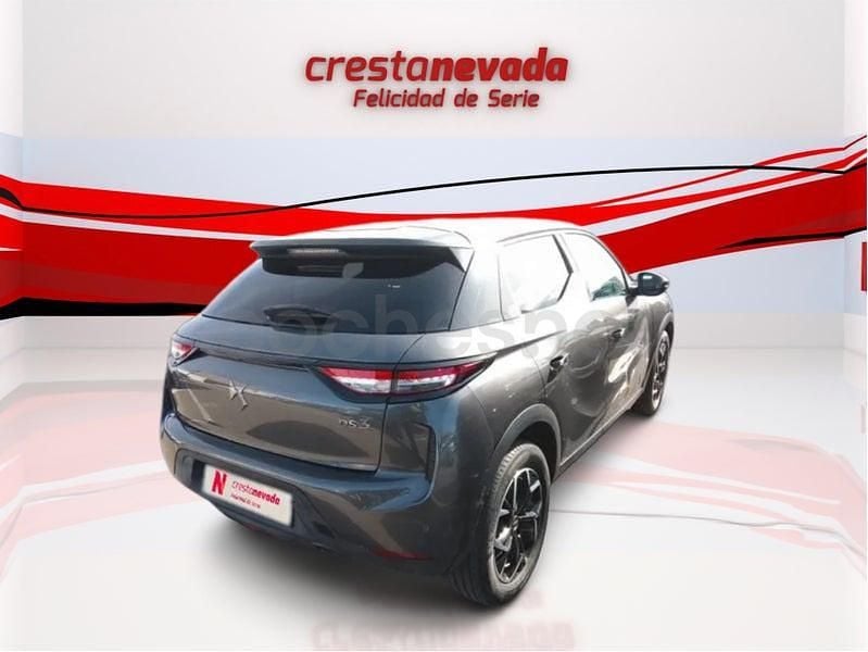 Usado DS Automobiles DS3 Crossback So Chic 110 CV (80 kW) 2021 Gris / plata SUV
