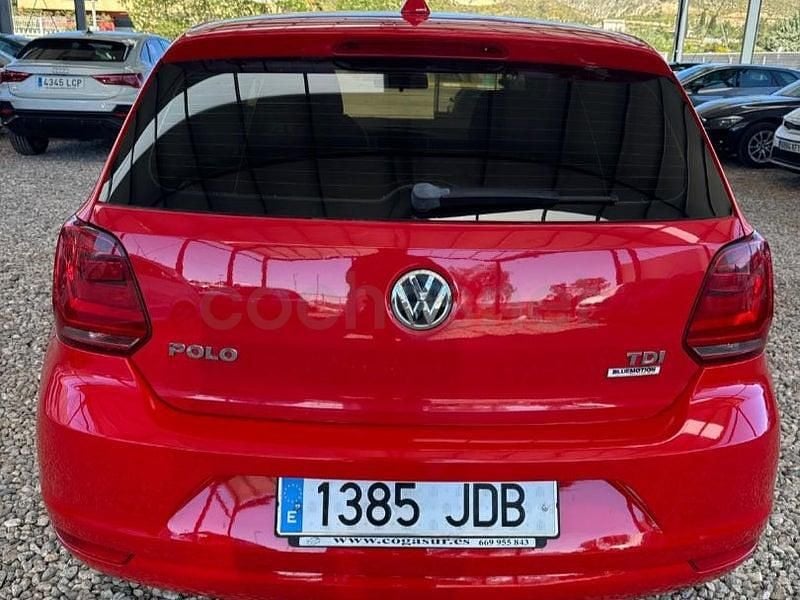 Usado VW Polo Advance 90 CV (66 kW) 2016 Rojo Berlina
