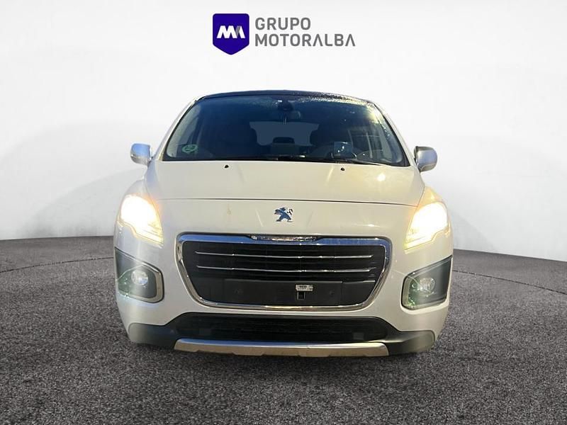 Usado Peugeot 3008 Allure 120 CV (88 kW) 2015 Blanco Berlina