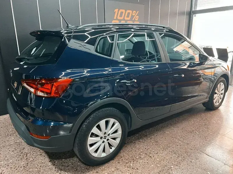 Usado Seat Arona Style 110 CV (80 kW) 2022 Azul SUV