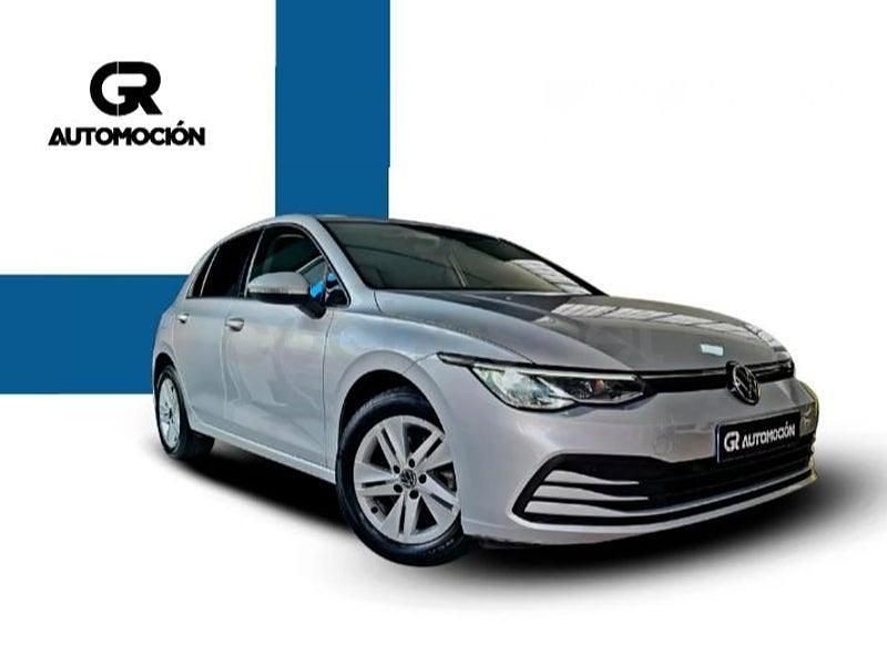 Usado VW Golf VIII 110 CV (80 kW) 2021 Gris / plata Berlina