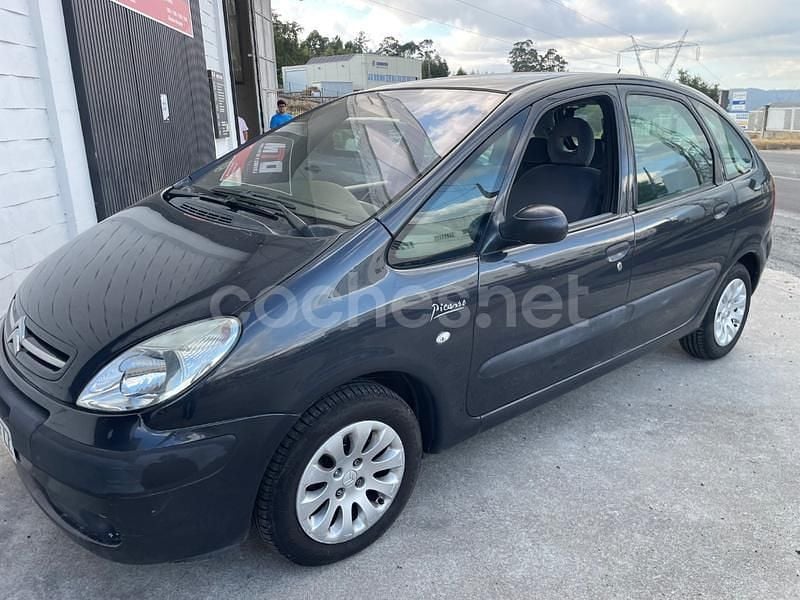 Usado Citroën Xsara Picasso Exclusive 110 CV (80 kW) 2007 Negro Monovolumen