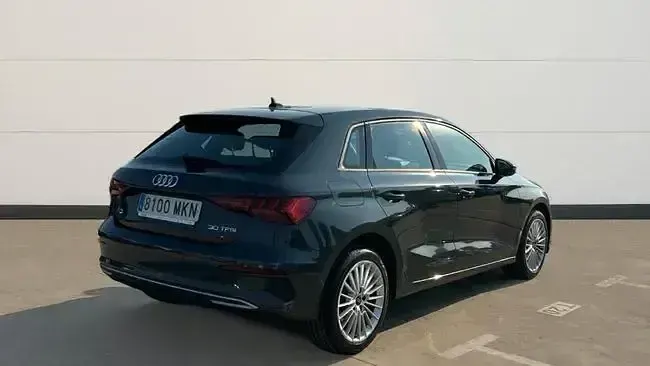 Usado Audi A3 Sportback Advanced 110 CV (80 kW) 2023 Gris Utilitario