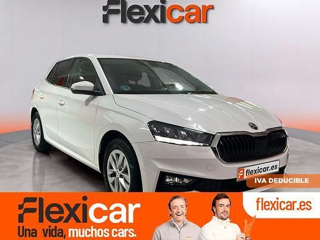 Usado Skoda Fabia Selection 95 CV (69 kW) 2024 Blanco Berlina