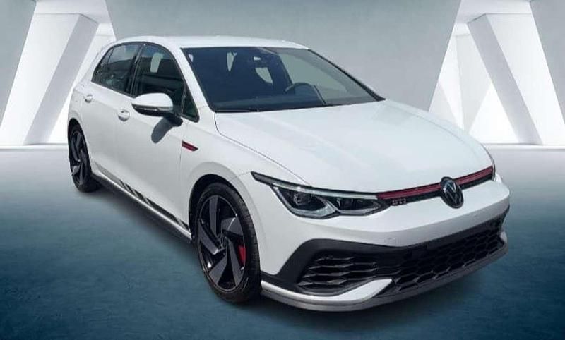 Usado VW Golf VIII GTI Clubsport 300 CV (220 kW) 2024 Blanco Utilitario