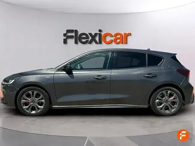 Usado Ford Focus ST-Line 125 CV (91 kW) 2022 Gris Berlina