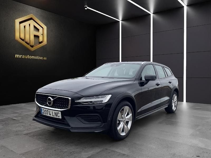 Usado Volvo V60 CC 197 CV (144 kW) 2021 Negro Familiar