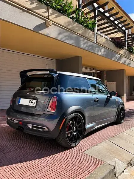 Usado Mini John Cooper Works 218 CV (160 kW) 2006 Gris / plata Utilitario