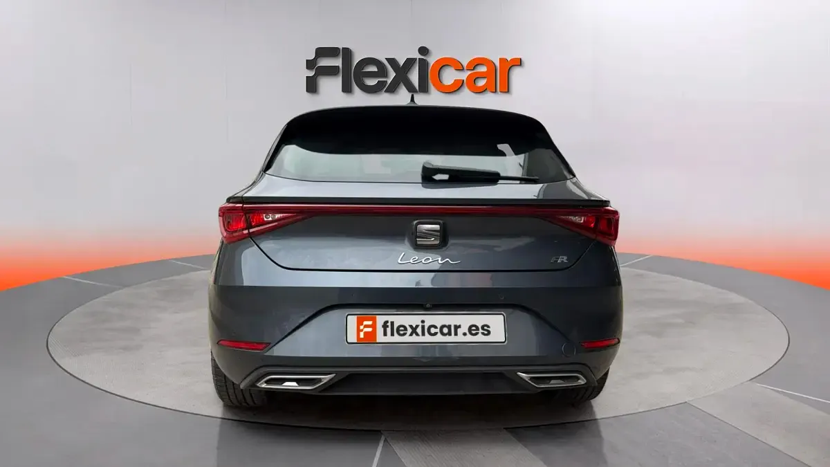 Usado Seat Leon FR 150 CV (110 kW) 2024 Gris Berlina