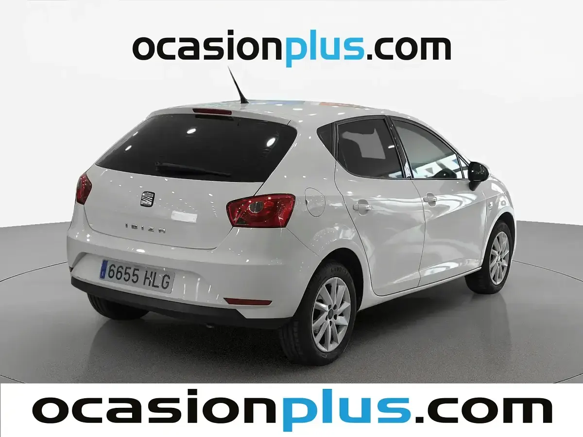 Begagnad Seat Ibiza Style 105 HK (77 kW) 2012 Vit Sedan