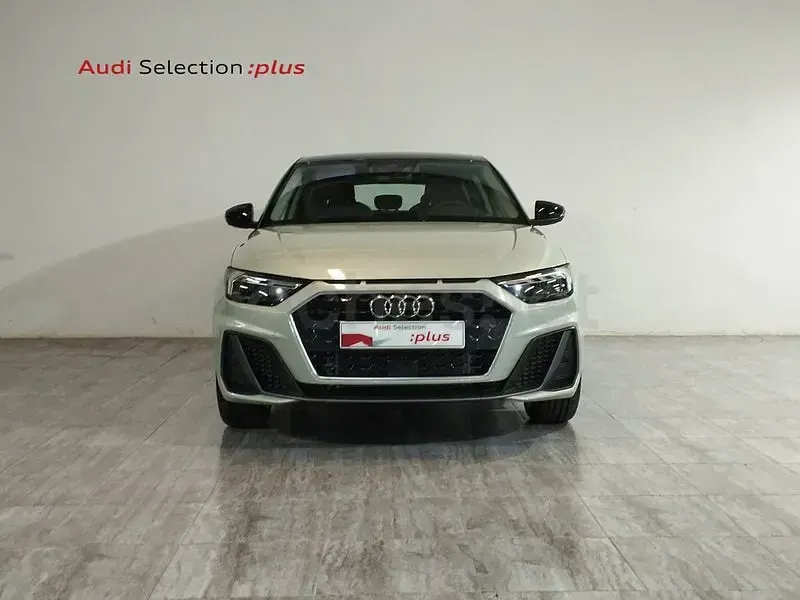 Usado Audi A1 Sportback 116 CV (85 kW) 2025 Gris / plata Utilitario