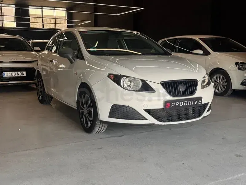 Usado Seat Ibiza SC Reference 70 CV (51 kW) 2010 Blanco Utilitario