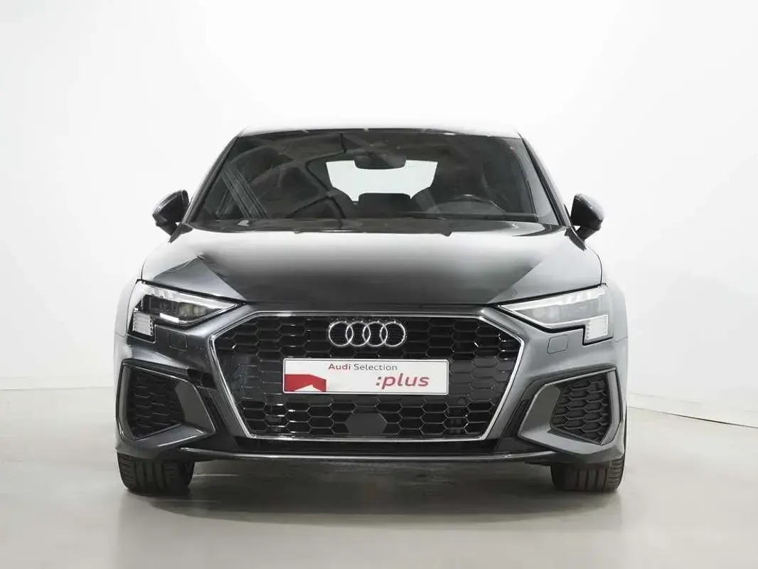 Usado Audi A3 Sportback e-tron 204 CV (150 kW) 2024 Gris Utilitario
