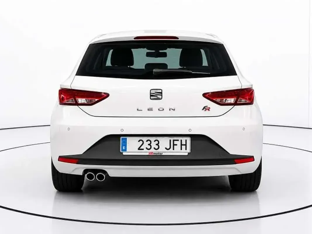 Usado Seat Leon ST FR 150 CV (110 kW) 2015 Blanco Familiar