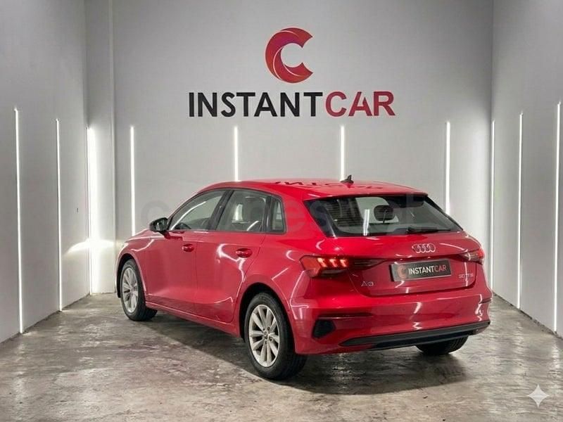 Usado Audi A3 110 CV (80 kW) 2021 Rojo Berlina