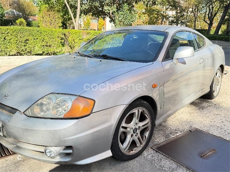 Gris / plata Usado 2004 Hyundai Coupé Coupe | 5300 € (Un poco caro) - Imagen 1/3