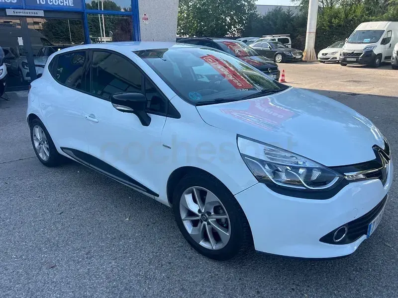 Usado Renault Clio IV LIMITED 90 CV (66 kW) 2016 Blanco Berlina