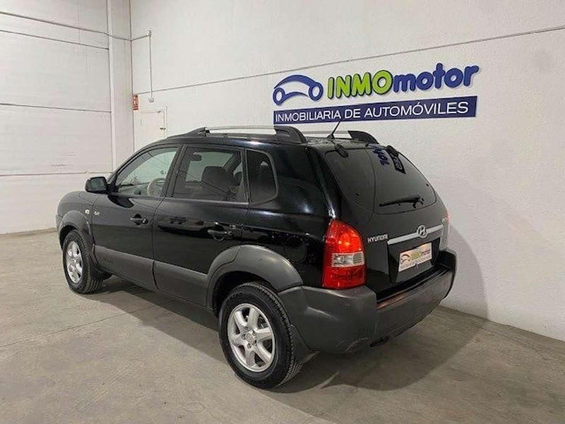 Usado Hyundai Tucson Style 111 CV (81 kW) 2005 Negro SUV