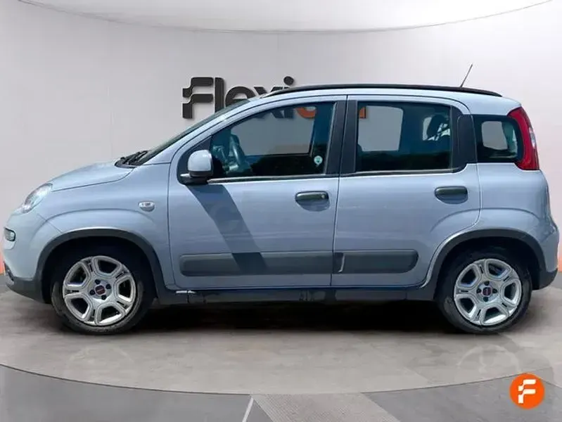 Usado Fiat Panda Cross Cross 70 CV (51 kW) 2023 Gris / plata Utilitario