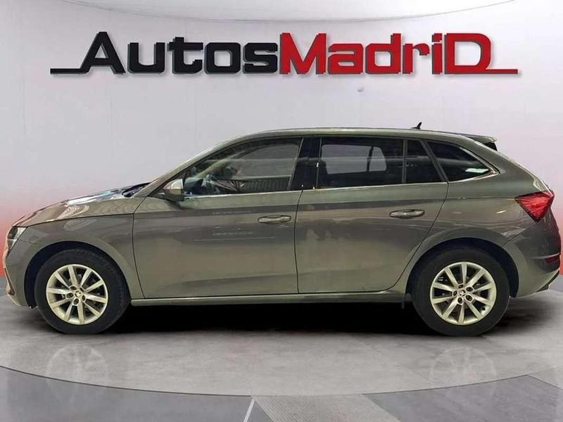 Usado Skoda Scala Ambition 95 HP (69 kW) 2022 Cinzento Citadino