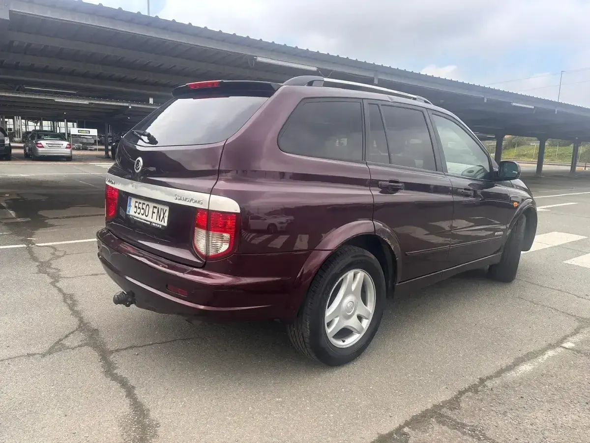 Usado SsangYong Kyron 141 CV (103 kW) 2007 Violeta / lila SUV