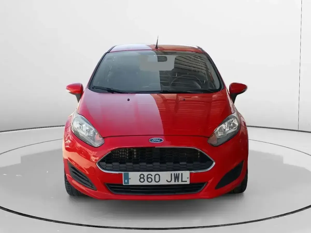 Usado Ford Fiesta Trend 75 CV (55 kW) 2017 Rojo Berlina