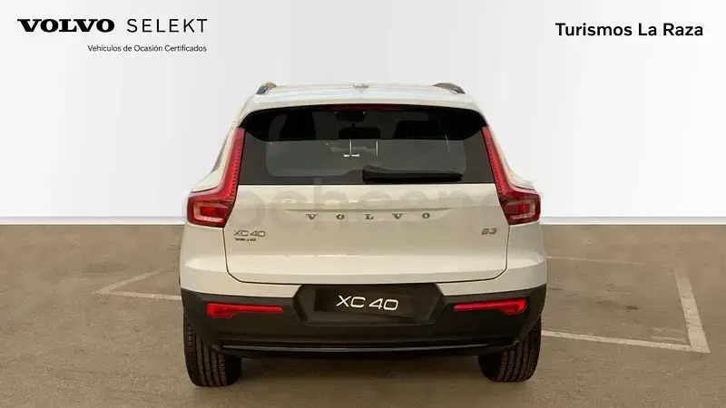 Nuevo Volvo XC40 Plus 163 CV (119 kW) 2025 Azul SUV